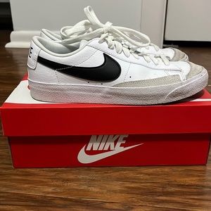 Nike Blazer Low 77